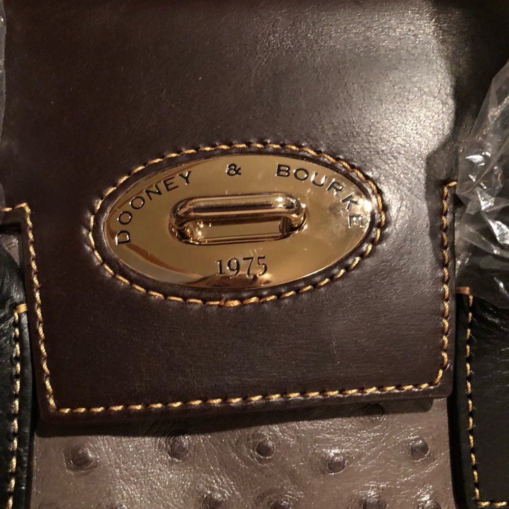 Brand New Dooney & Bourke Purse - Picture 4 of 5